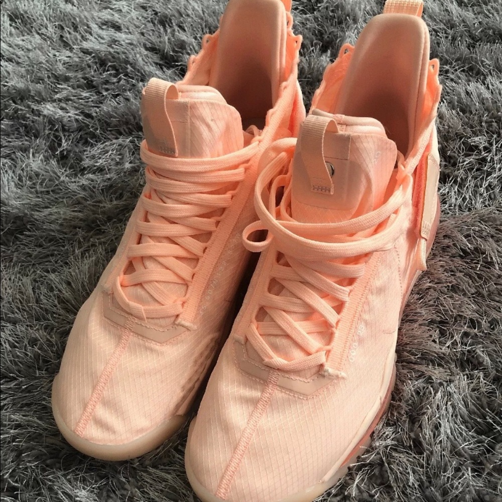 SOLD!  NIKE AIR JORDAN size 10.5